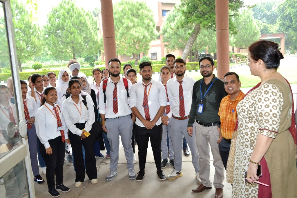 Educational Visit of students of B. Sc. (Hons.) Microbiology 