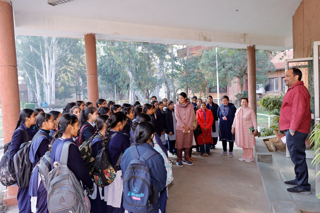 Educational Visit of Govt. Girls Model Sr. Sec. School, Sector 20B, Chandigarh (January 17, 2025)