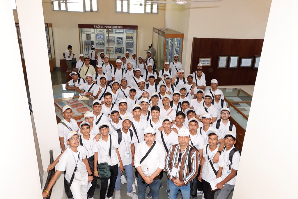 Educational visit under the "Vigyan Manthan Yatra" organized by Madhya Pradesh Council of Science and Technology (MPCST) (April 25, 2025)