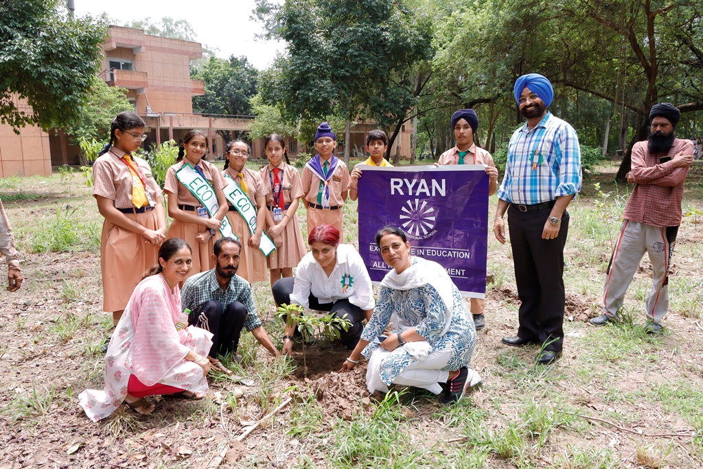 Plantation Drive at NIPER SAS Nagar (July 11, 2025)