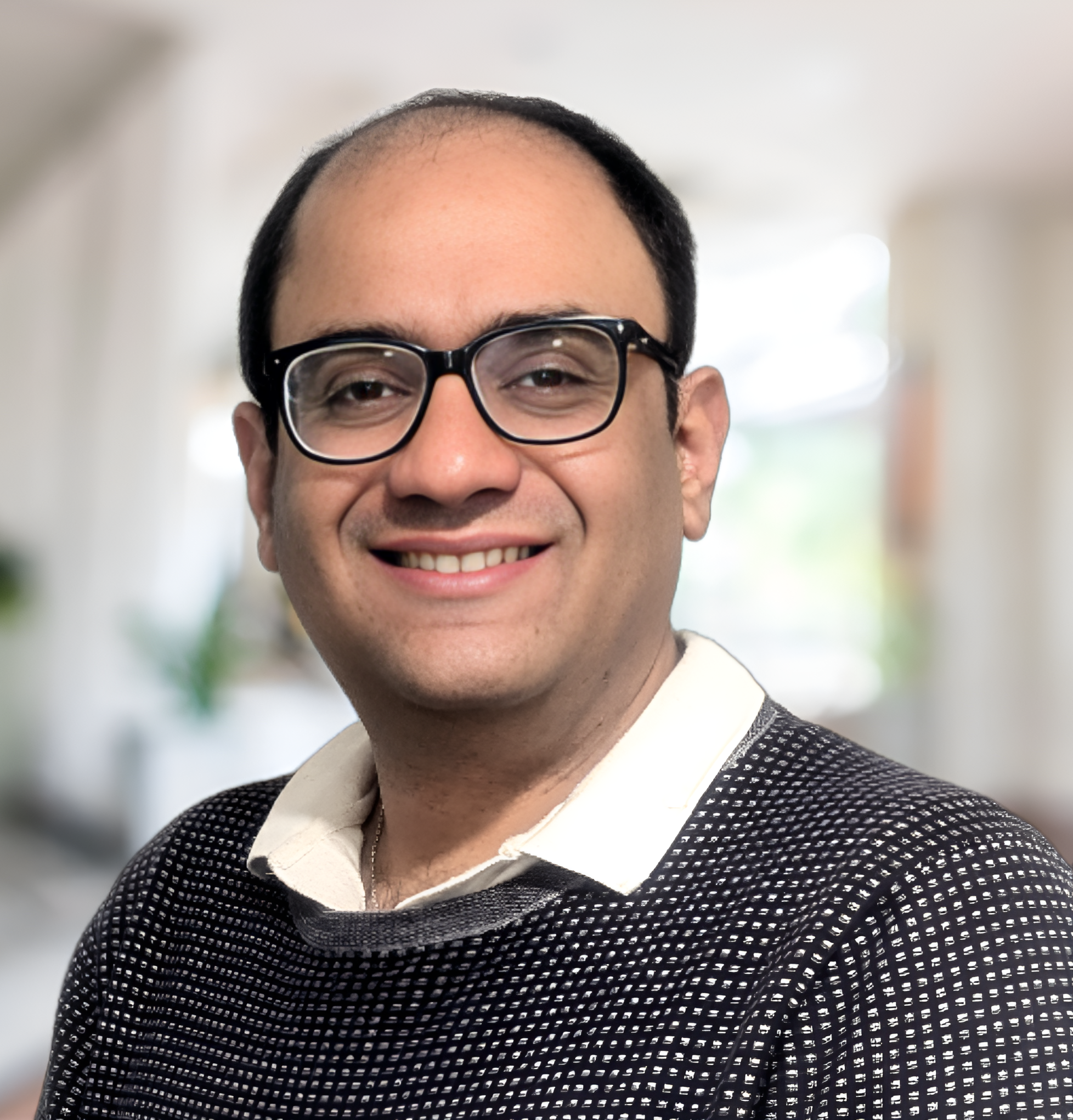 Dr. Mahajan Ujwal Mukund